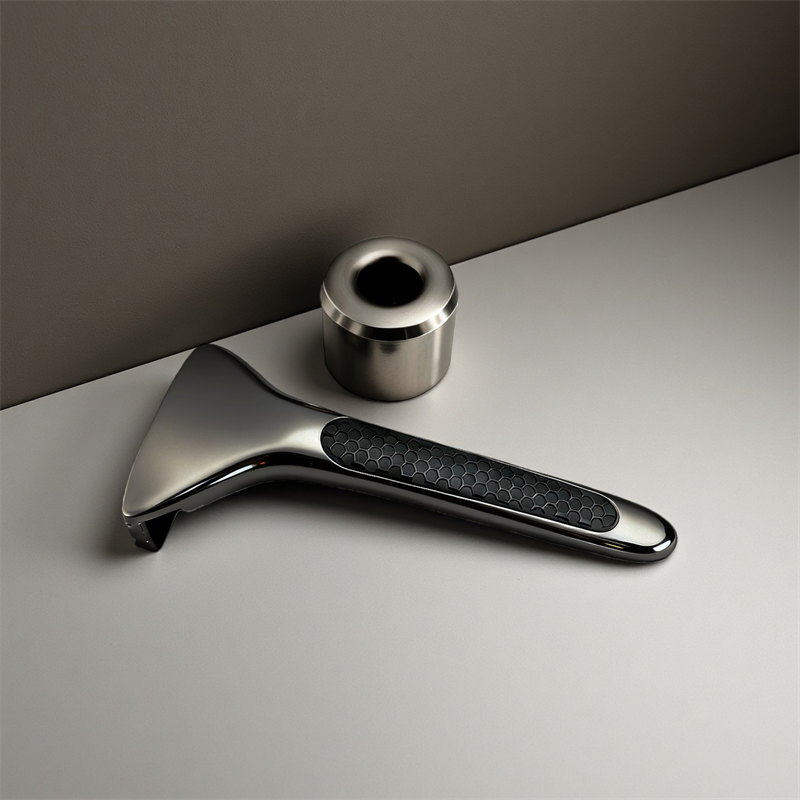 Magnetic Single Blade Razor w/ Roller Guide & Luxury Gift Set | Zero Waste Shave